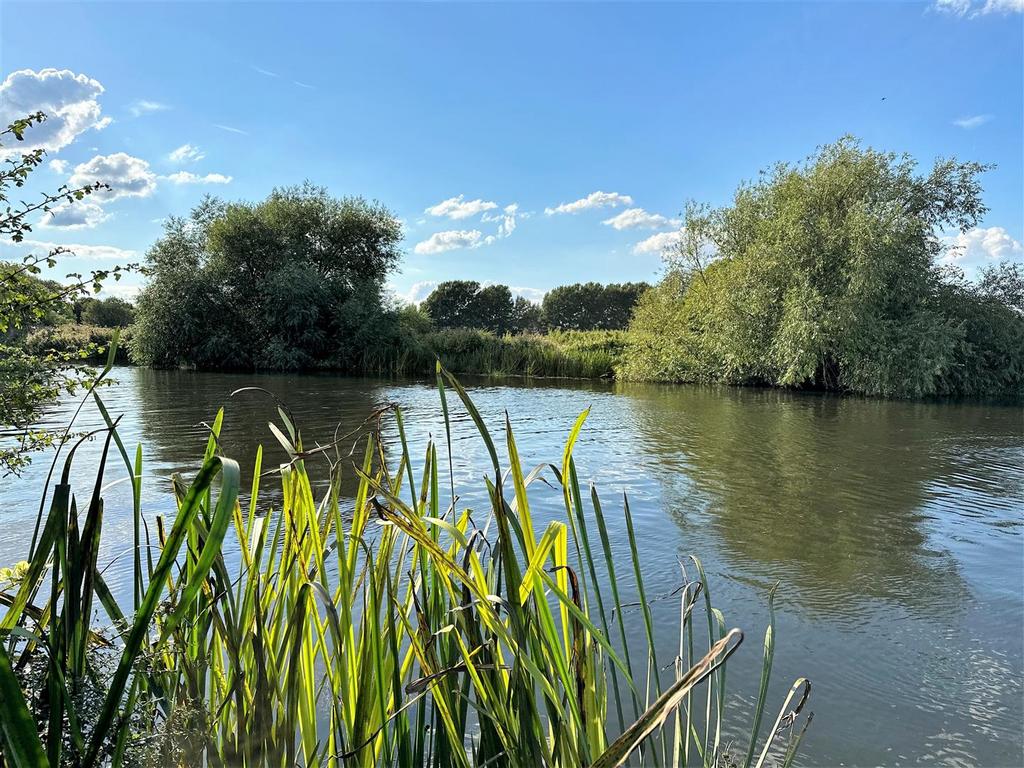Idyllic Riverside Setting 768