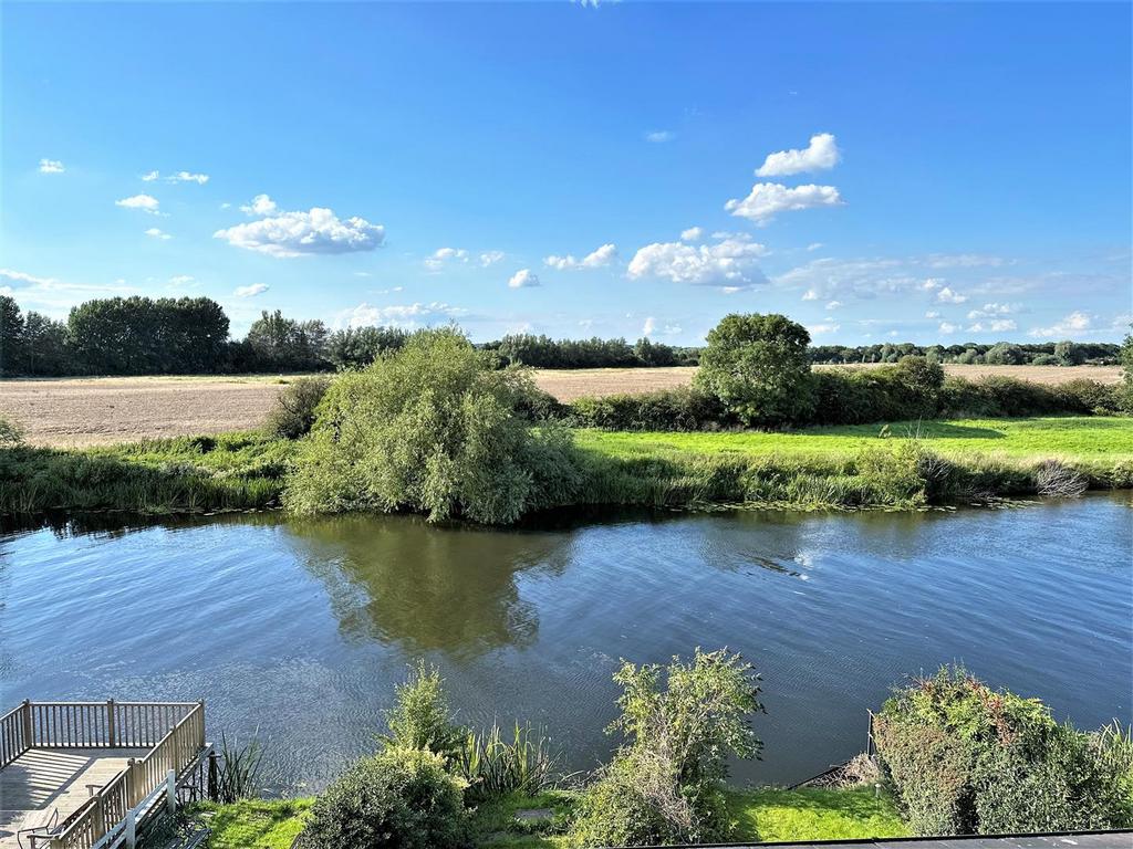 Wonderful Riverside Outlook 788
