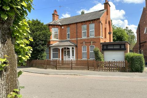 4 bedroom detached house for sale, Mapledene, Lime Grove, Newark