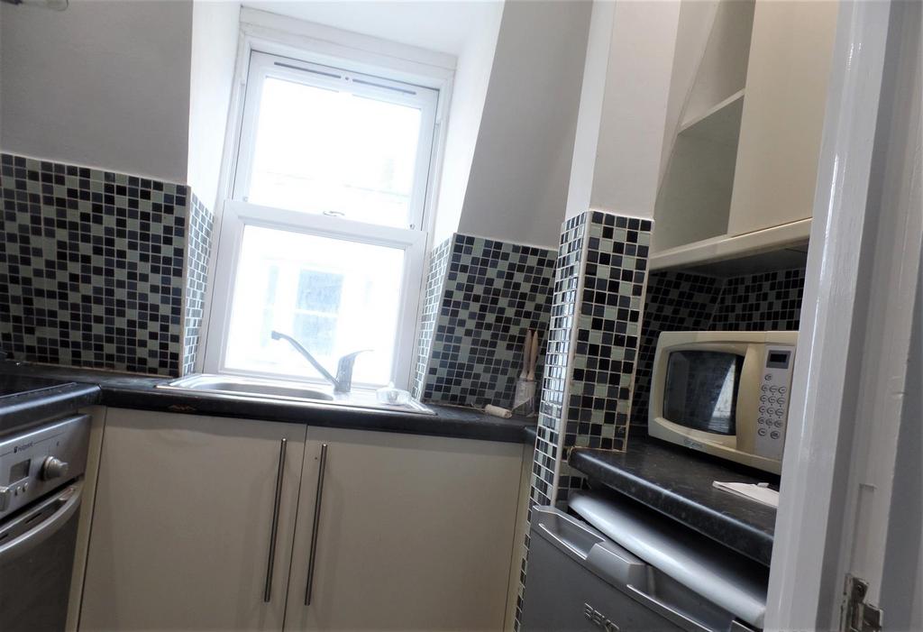 Kitchen 3.jpg