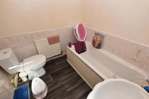 2 bedroom end of terrace house for sale, Estcourt Street, Hull