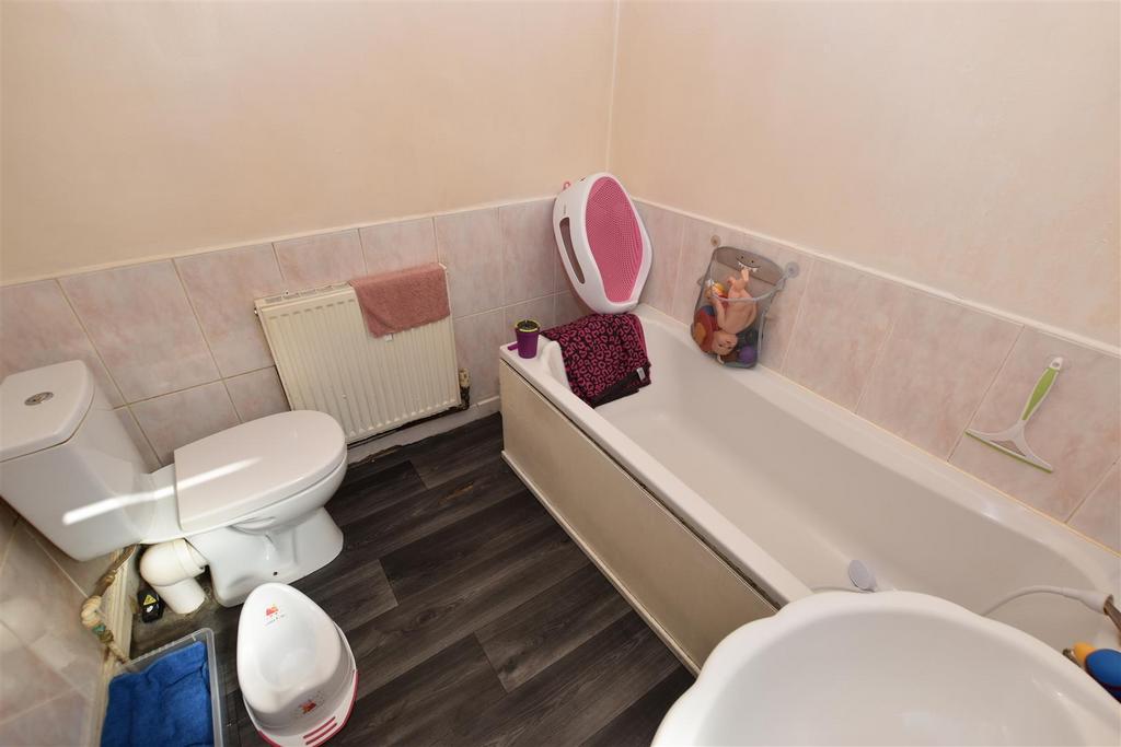 Bathroom.JPG