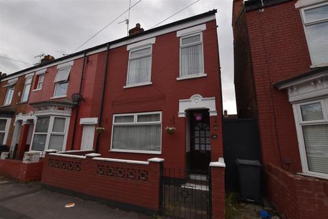 3 bedroom end of terrace house for sale, Kings Bench Street, Hull