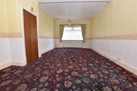 3 bedroom end of terrace house for sale, Kings Bench Street, Hull