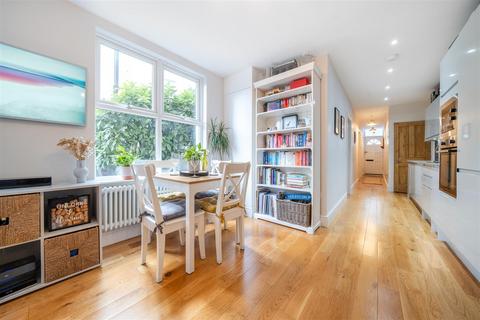 6 University Road, London, SW19 2BX