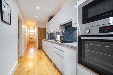 6 University Road, London, SW19 2BX