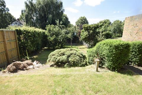 undefined, Manor Drive South