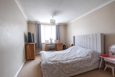 35 Quebec Close, Bexhill-on-sea, TN39 4HX