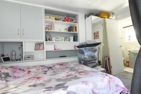 35 Quebec Close, Bexhill-on-sea, TN39 4HX