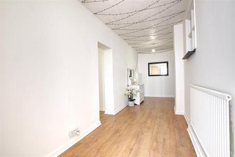 2 bedroom flat for sale, Park Road, Bexhill-On-Sea