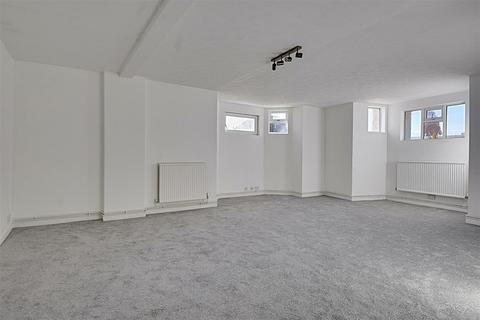 2 bedroom flat for sale, Park Road, Bexhill-On-Sea