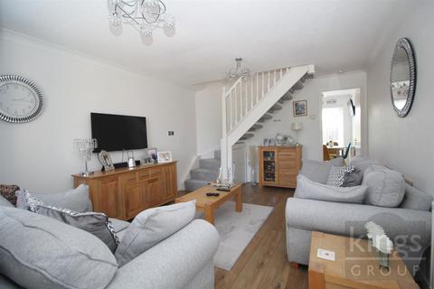 24 Foresters Close, Cheshunt, Waltham Cross, EN7 6TF