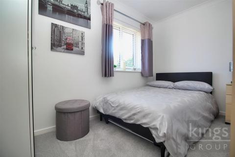 24 Foresters Close, Cheshunt, Waltham Cross, EN7 6TF
