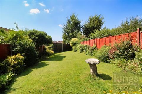 24 Foresters Close, Cheshunt, Waltham Cross, EN7 6TF