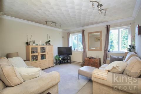 1 bedroom flat for sale, Grenwich Court, Parkside, Waltham Cross