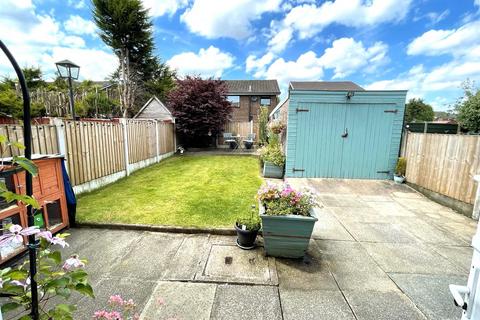 3 bedroom semi-detached house for sale, Fellbridge Close, Westhoughton, Bolton