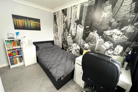 18 Fellbridge Close, Westhoughton, Bolton, BL5 3UD