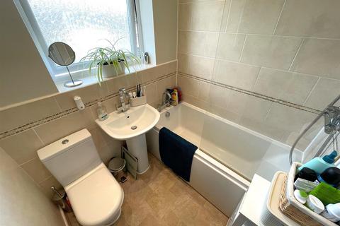 18 Fellbridge Close, Westhoughton, Bolton, BL5 3UD