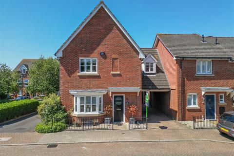 36 Oldfield Drive, Wouldham, Rochester, ME1 3GP