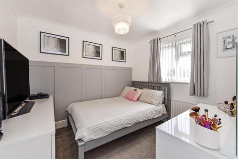 71 Adhurst Road, Havant, PO9 2HP