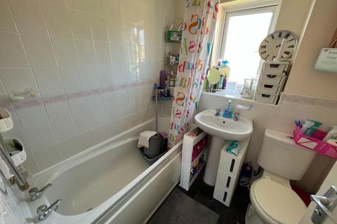 41 Carman Close, Swindon, SN3 4XU