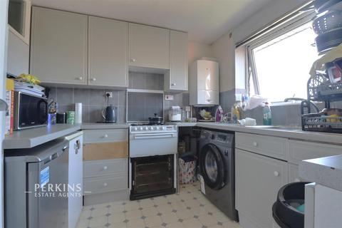 2 bedroom flat for sale, Northolt, UB5