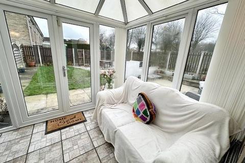 9 Brickfield Grove, Halifax, HX2 9AZ