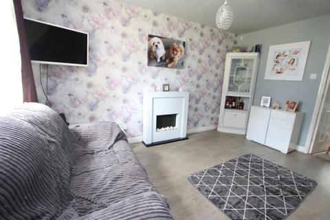 4 Alanby Drive, Bradford, BD10 9JF