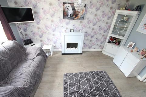 4 Alanby Drive, Bradford, BD10 9JF
