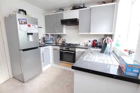 4 Alanby Drive, Bradford, BD10 9JF