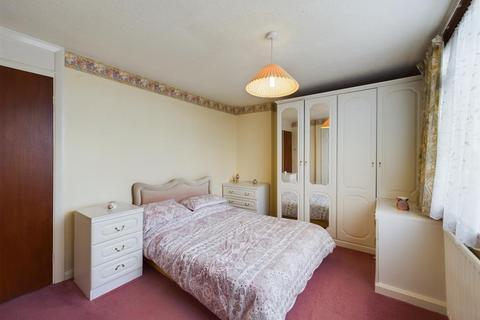 8 Broadway, North Hykeham, Lincoln, LN6 8DR