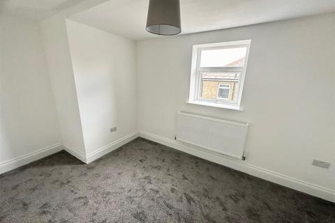 3 bedroom house for sale, St. Albans Avenue, Huddersfield