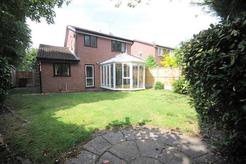 3 bedroom detached house to rent, Wesley Drive, Stone