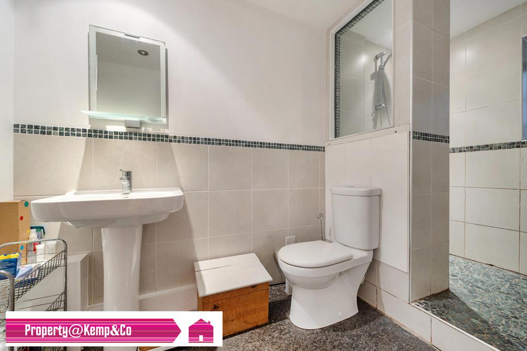Granny Flat Bathroom
