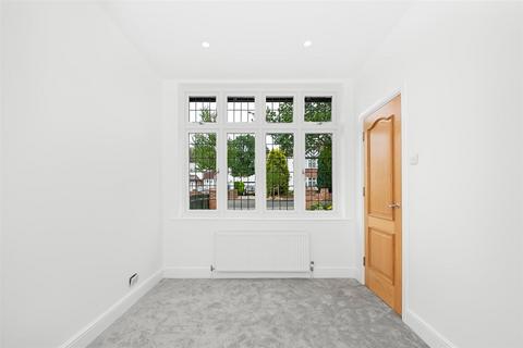 5 bedroom detached house for sale, Elwill Way, Beckenham BR3