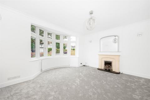 76 Elwill Way, Beckenham, BR3 6RZ