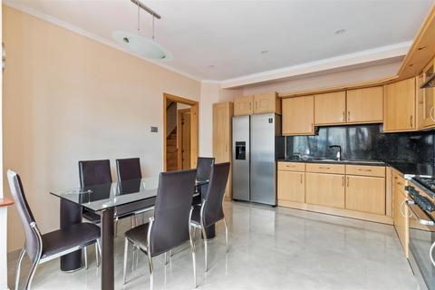 41 Firstway, London, SW20 0JD