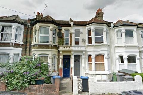 2 bedroom flat to rent, Purves Road, Kensal Green