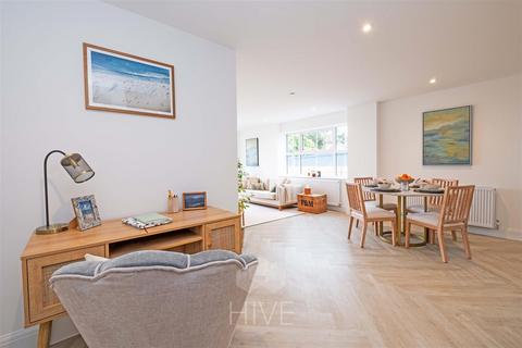 2 bedroom flat for sale, West Cliff Gardens, Bournemouth BH2