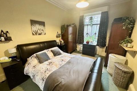 6 bedroom terraced house for sale, Heathfield Place, Halifax