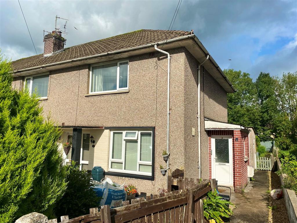Bakers Way, Bryncethin, Bridgend... 2 bed flat to rent £750 pcm (£173 pw)