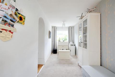 45 Howick Drive, Nottingham, NG6 7FQ