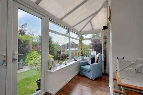 45 Howick Drive, Nottingham, NG6 7FQ