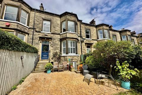 5 bedroom terraced house for sale, Heath Crescent, Savile Park, Halifax