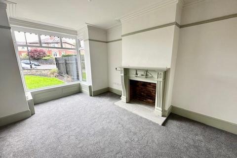 3 bedroom terraced house for sale, Dudwell Lane, Skircoat Green, Halifax