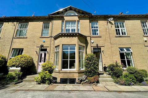 4 bedroom terraced house for sale, Heathfield Terrace, Skircoat Green, Halifax,