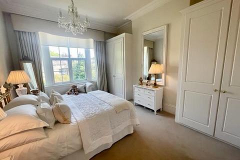 4 bedroom terraced house for sale, Heathfield Terrace, Skircoat Green, Halifax,