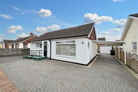 2 bedroom bungalow for sale, Hampshire Avenue, Newport