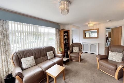 2 bedroom bungalow for sale, Hampshire Avenue, Newport