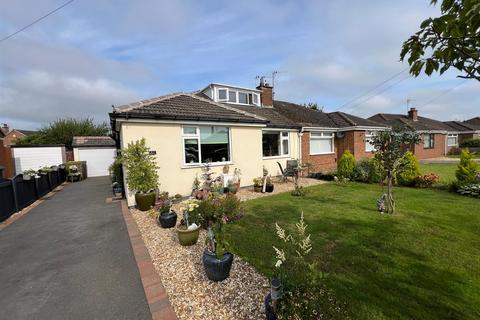 3 bedroom semi-detached bungalow for sale, Ridgewood Drive, Pensby, Wirral